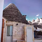 度假居 Il Trullo Di Giada E Mattia 阿尔贝罗贝洛